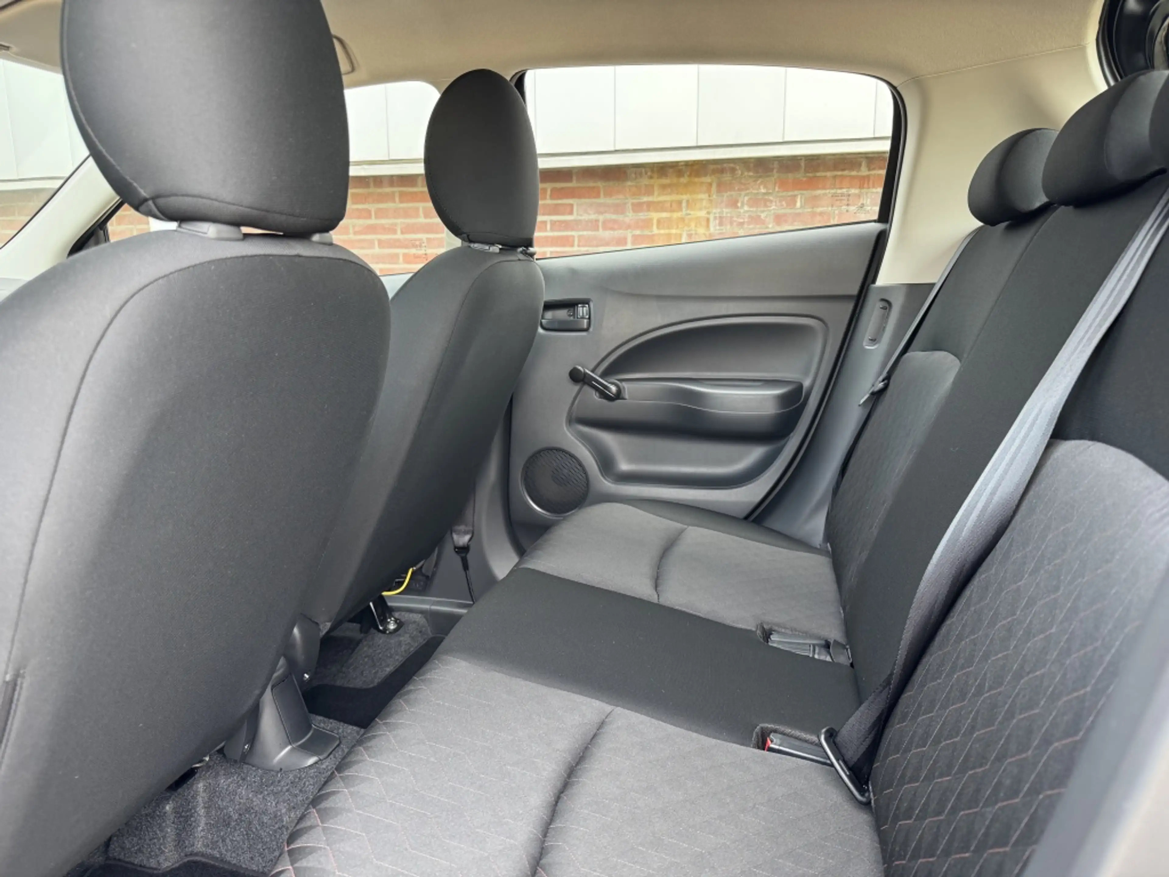 Mitsubishi Space Star 1.2 Connect+ — photo 11