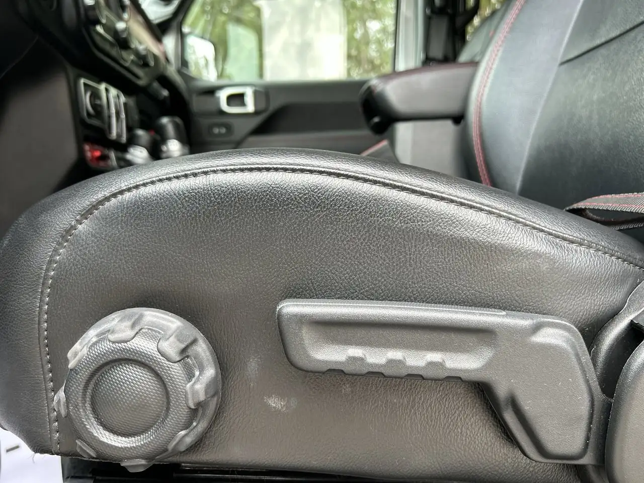 Jeep Wrangler снимка Jeep Wrangler