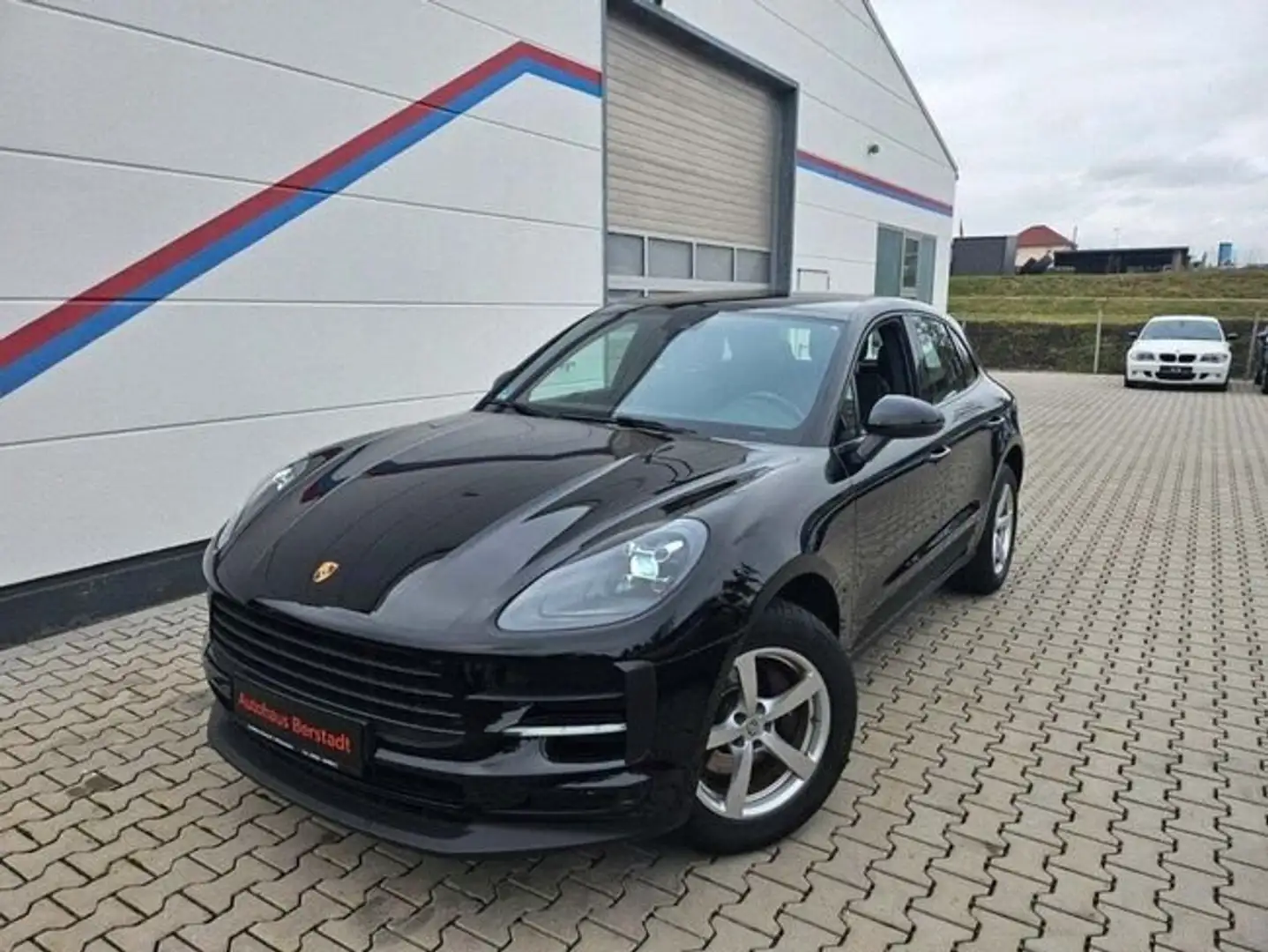 Porsche Macan Aut. Negro - 2