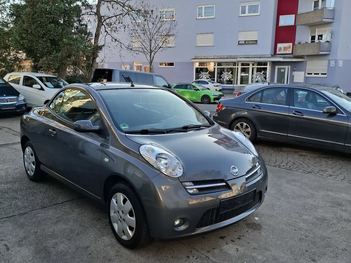 Nissan Micra Basis 1.6 l Automatik Cabriolet Gris - 1