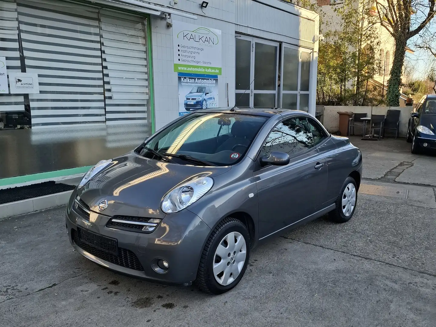 Nissan Micra Basis 1.6 l Automatik Cabriolet Gris - 2