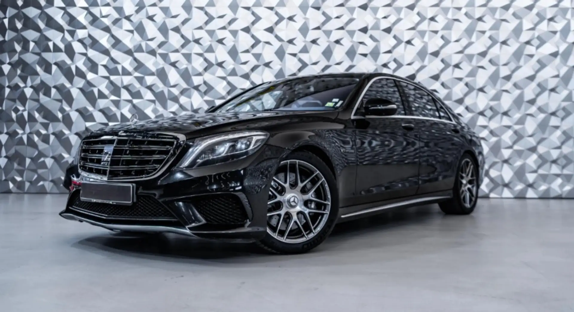 Mercedes-Benz S 63 AMG Aut. Black - 1