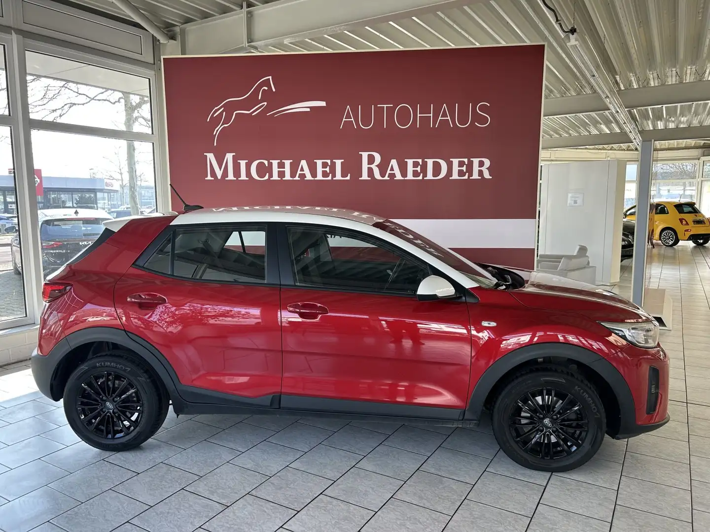 Kia Stonic Edition 7 Rouge - 1