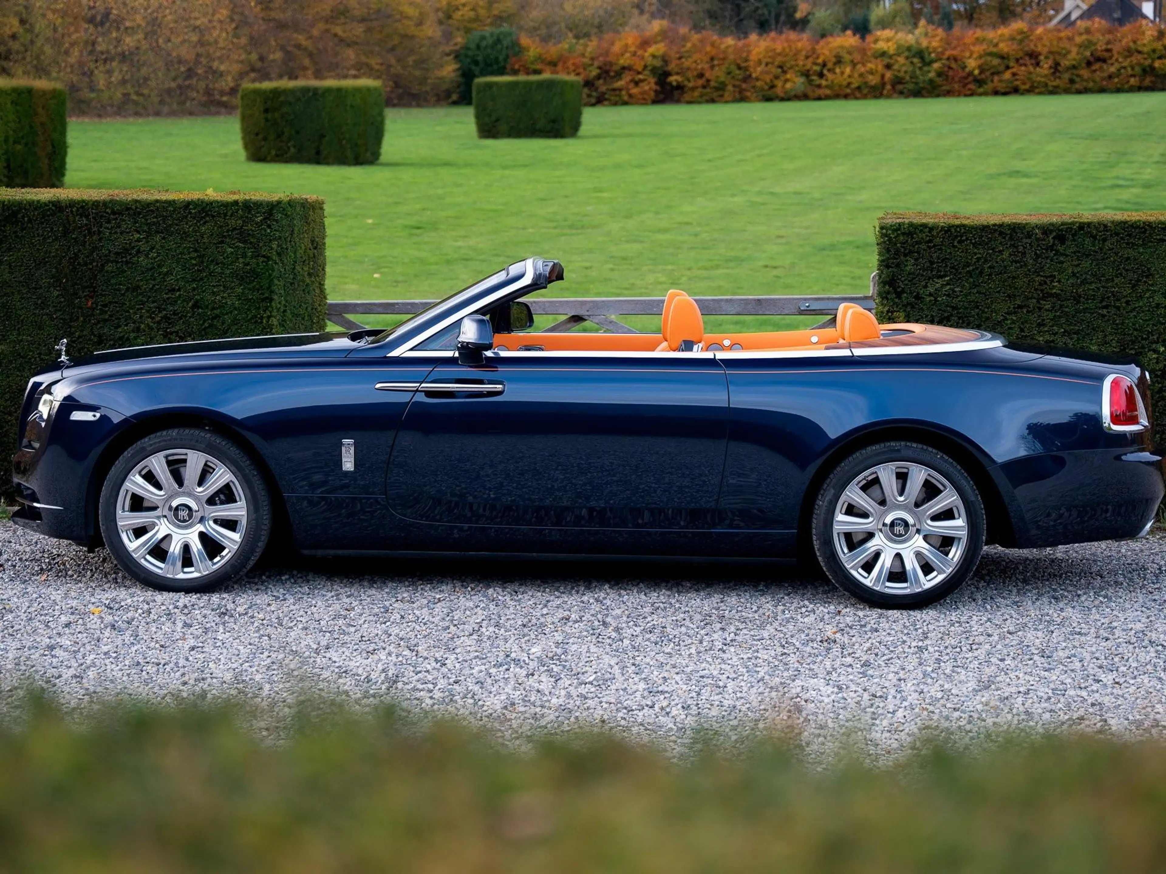 Rolls-Royce Dawn 6.6l V12 — photo 7