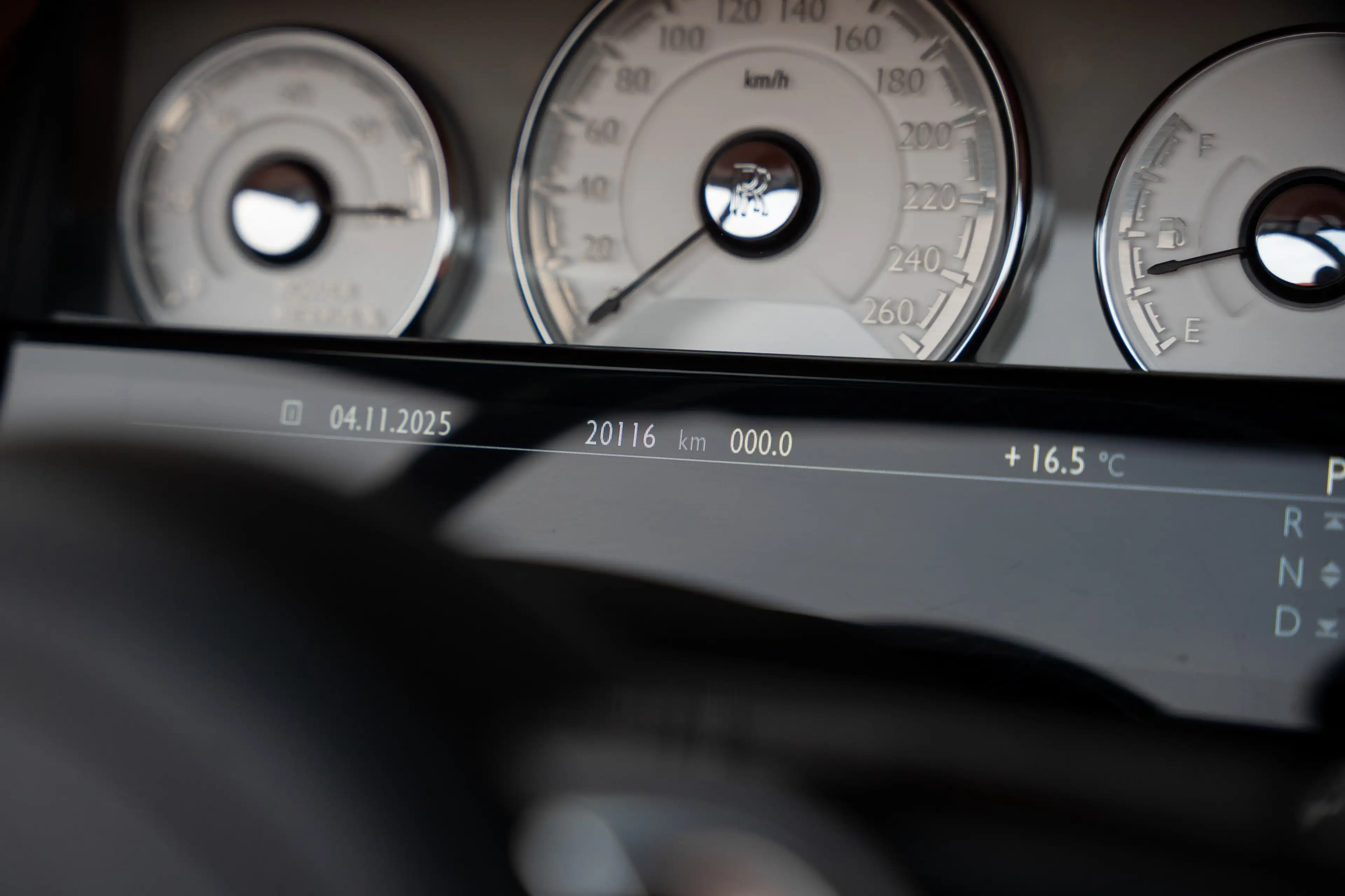 Rolls-Royce Dawn 6.6l V12 — photo 15