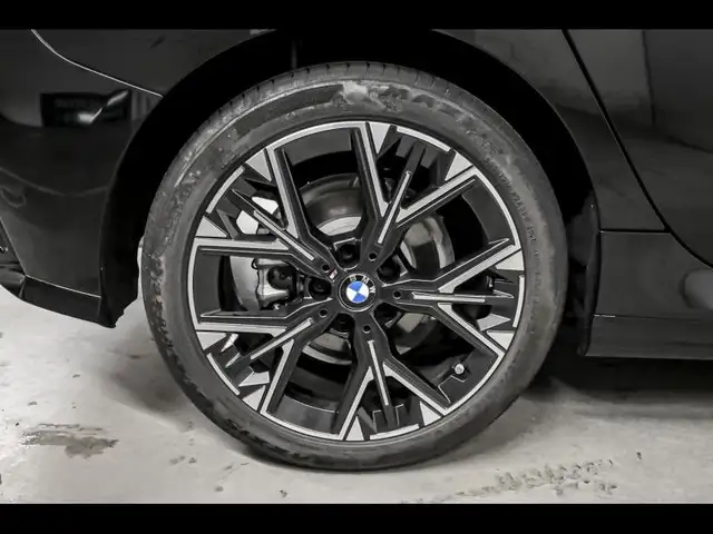 BMW M view 8
