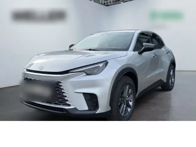 Lexus LBX