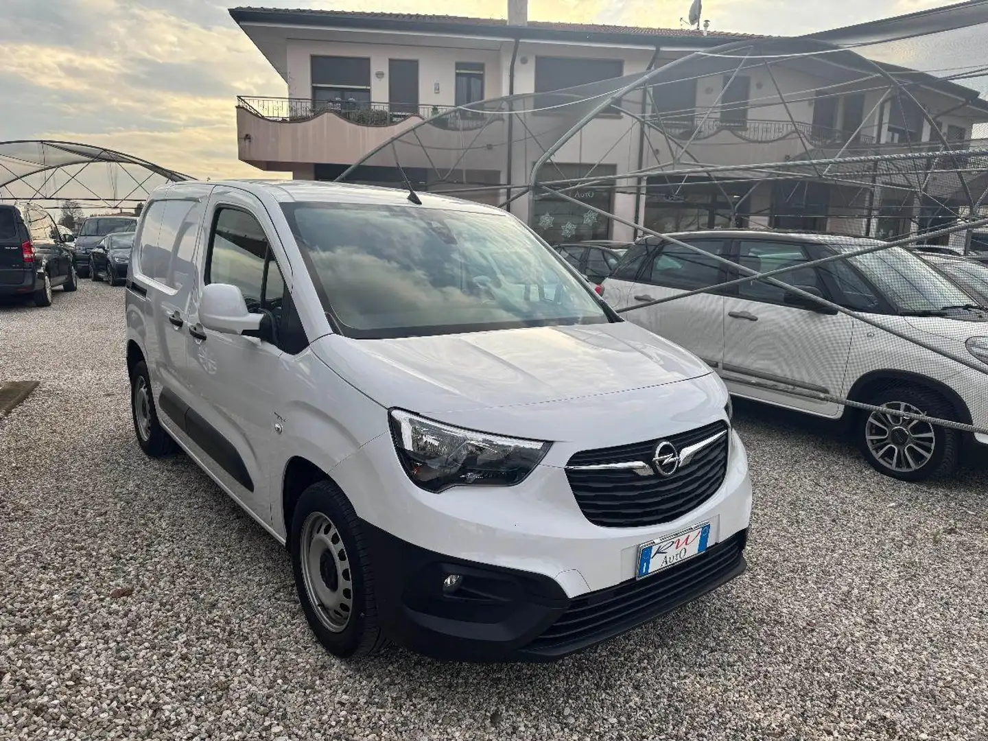 Opel Combo 1.5D 130CV S&S MT6 Innovation Fehér - 1