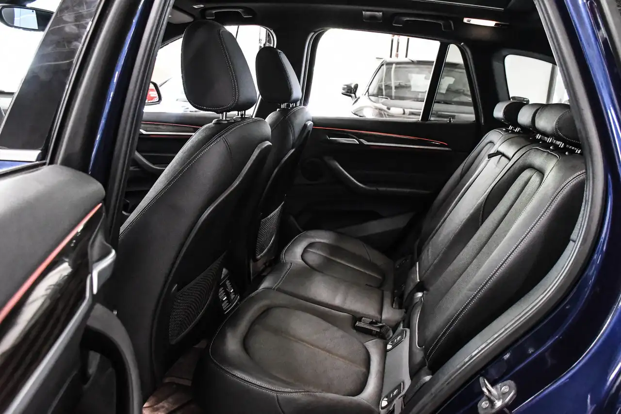 BMW X1 photo BMW X1