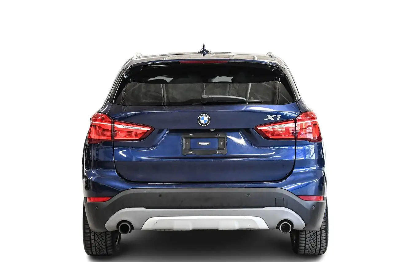 BMW X1 photo BMW X1