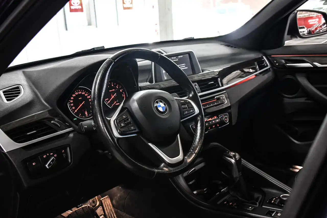 BMW X1 photo BMW X1
