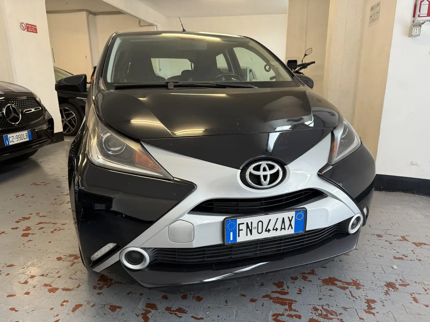Toyota Aygo Aygo II 2014 5p 1.0 x-black tss - 2