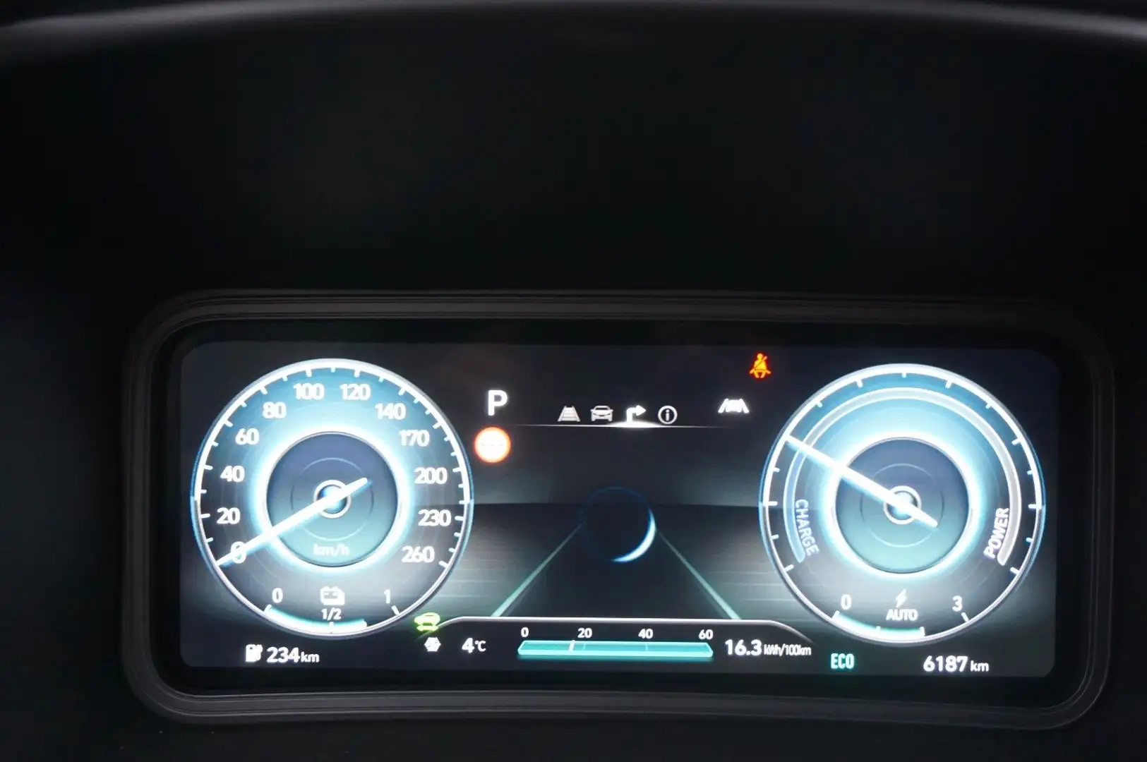 Hyundai KONA 2WD W-pump Navi Lenk+SHZ KRELL ACC Totw LKA Zilver - 2