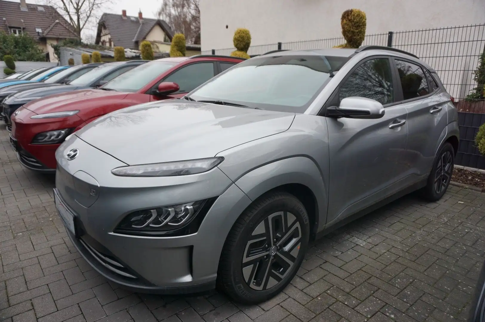 Hyundai KONA 2WD W-pump Navi Lenk+SHZ KRELL ACC Totw LKA Zilver - 1