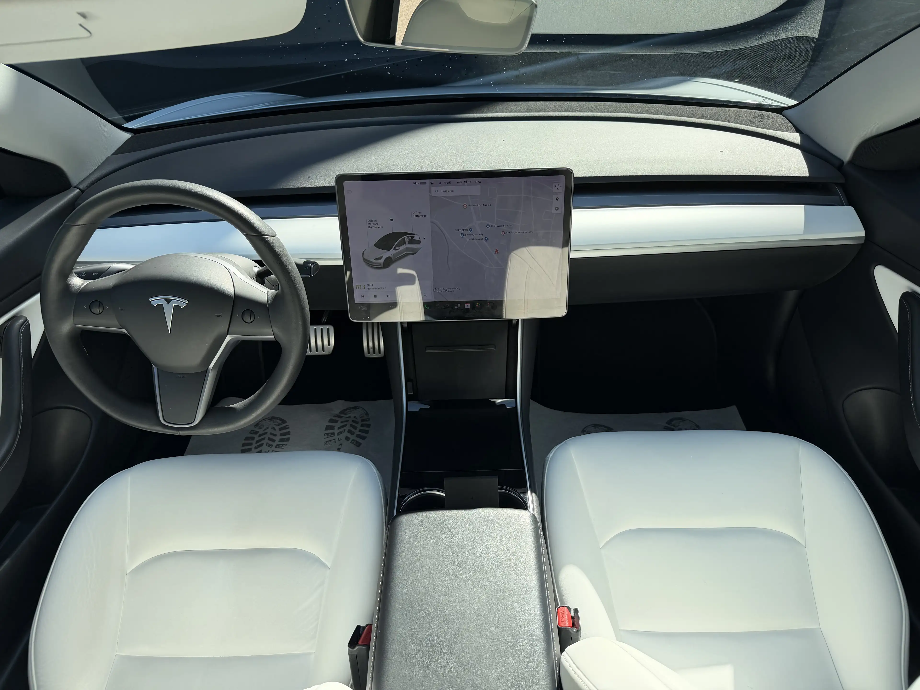 Tesla Model 3 Model 3 Performance DUAL AWD MAX Range / Ab 294 Eu — photo 6