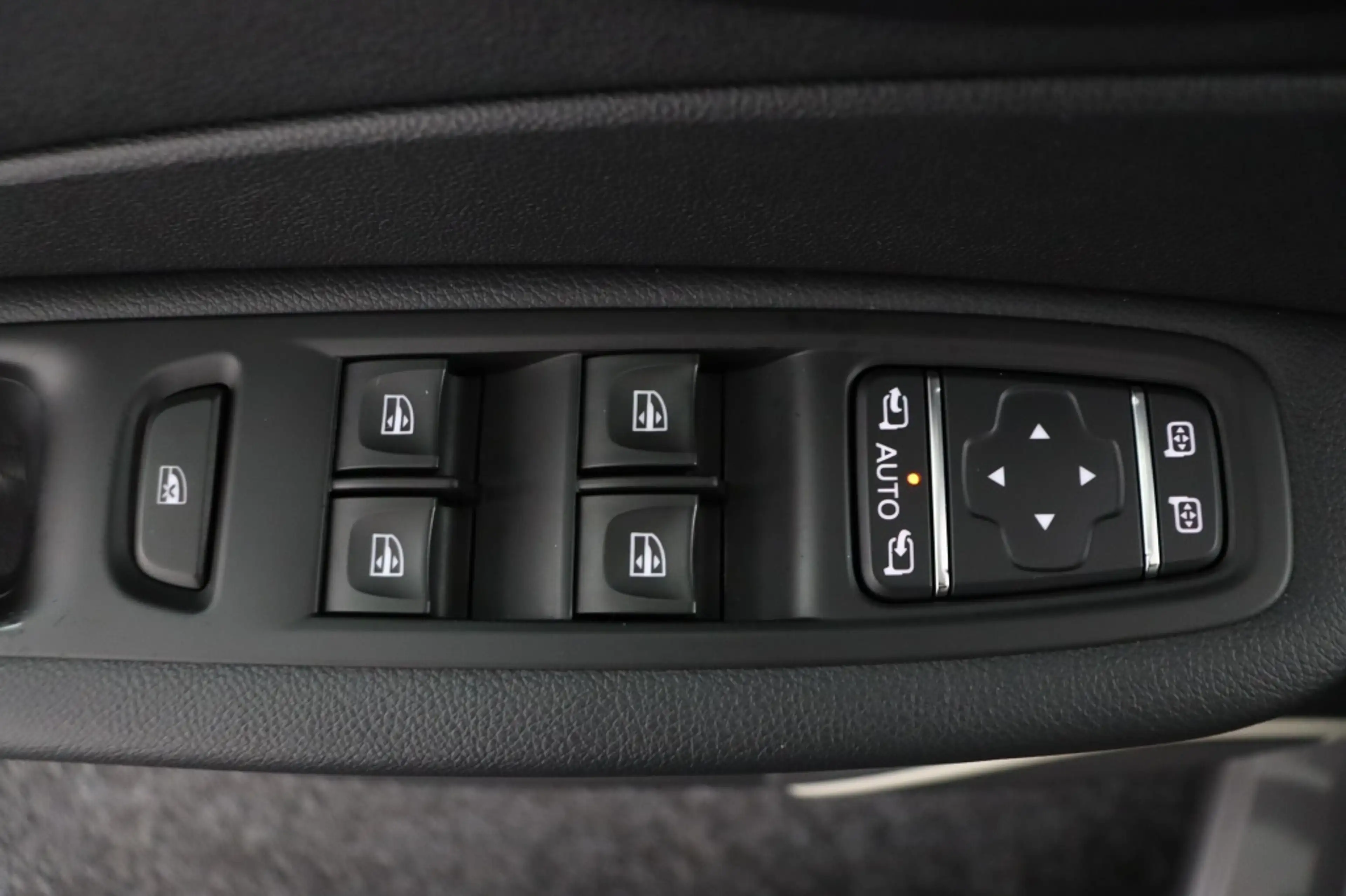 Renault Captur 0.9 TCE LIFE ECC/CRUISE/BLUETOOTH/PARK.SENS/LMV/TR — photo 24