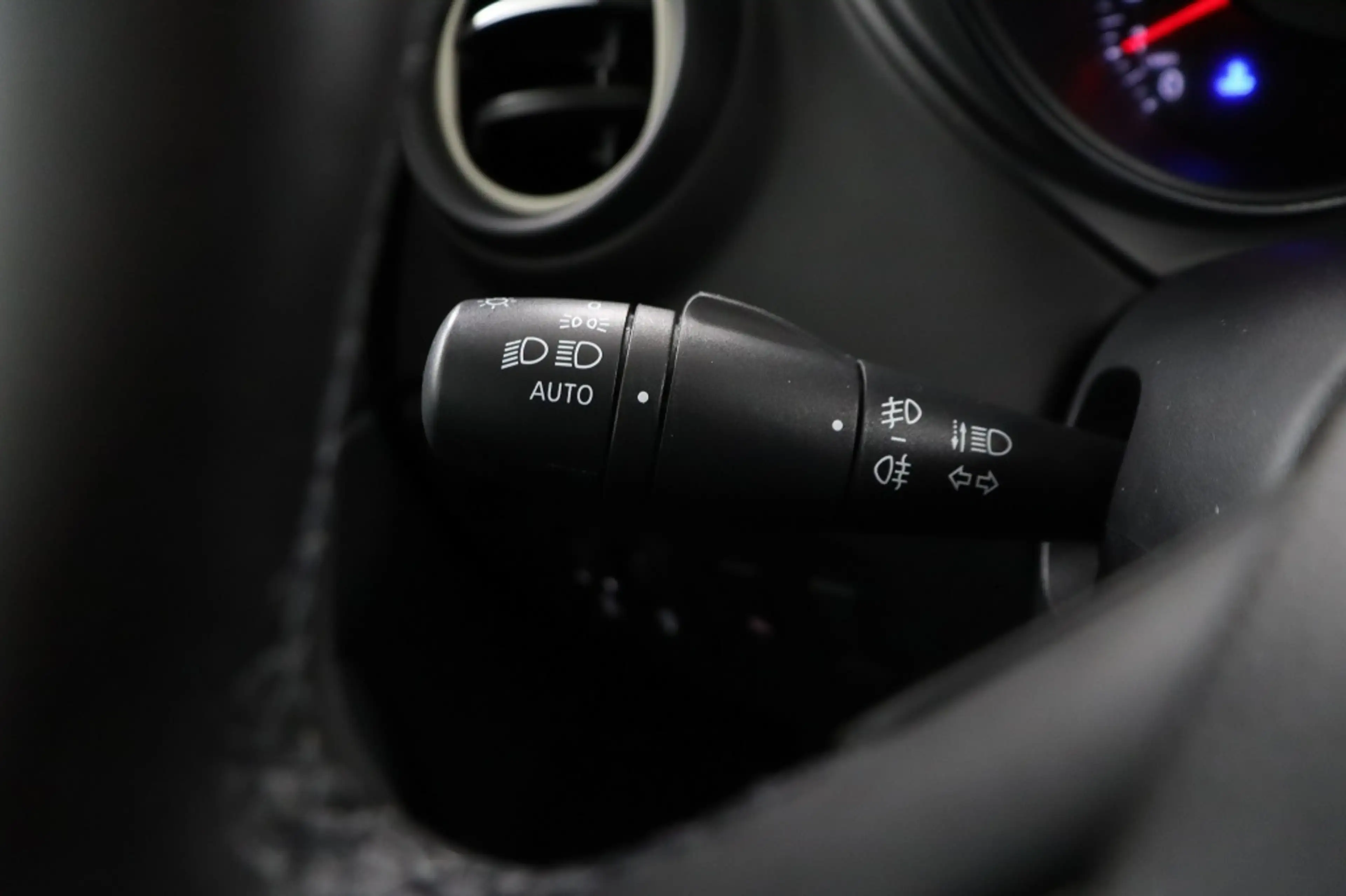 Renault Captur 0.9 TCE LIFE ECC/CRUISE/BLUETOOTH/PARK.SENS/LMV/TR — photo 30