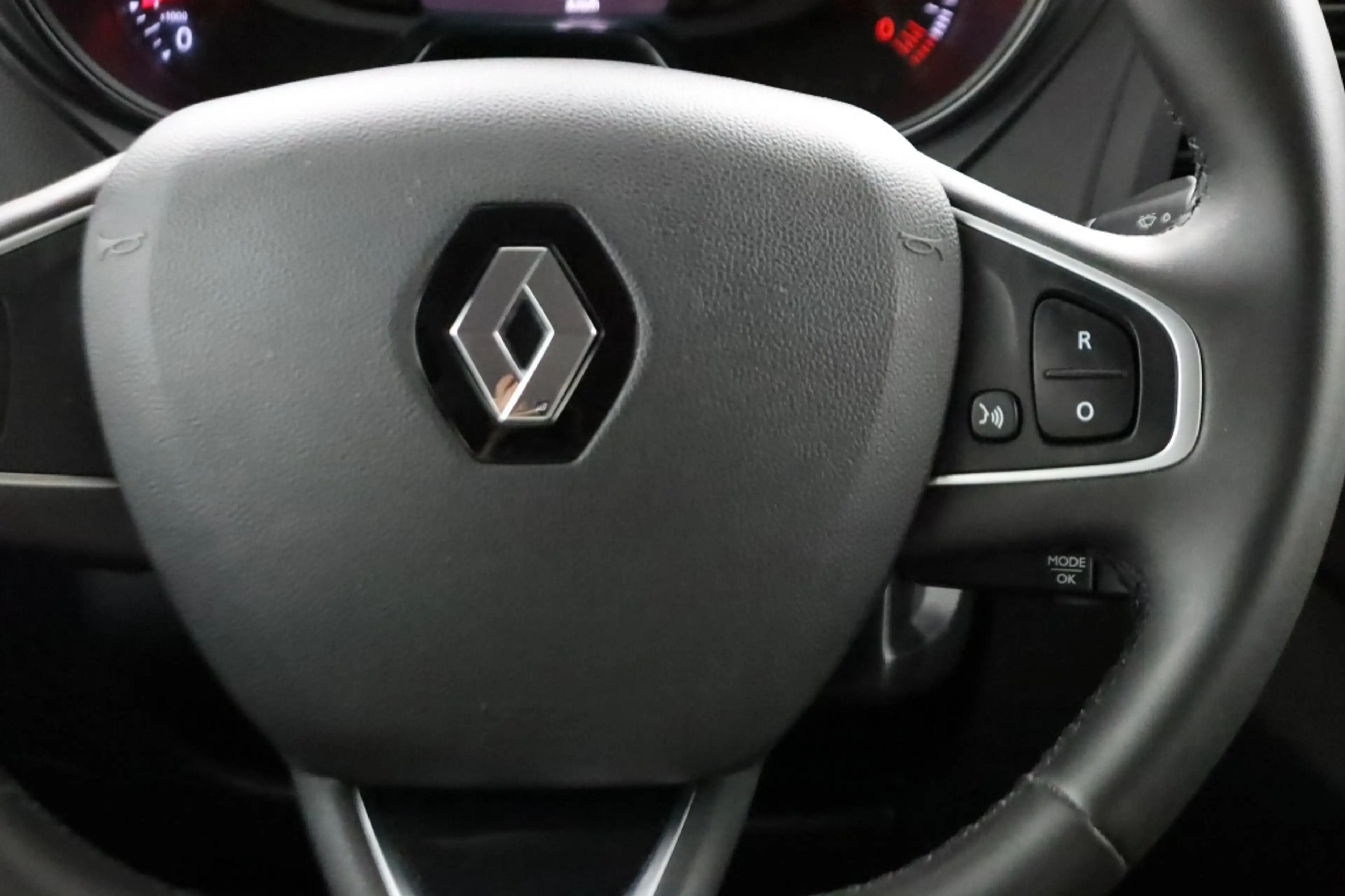 Renault Captur 0.9 TCE LIFE ECC/CRUISE/BLUETOOTH/PARK.SENS/LMV/TR — photo 32