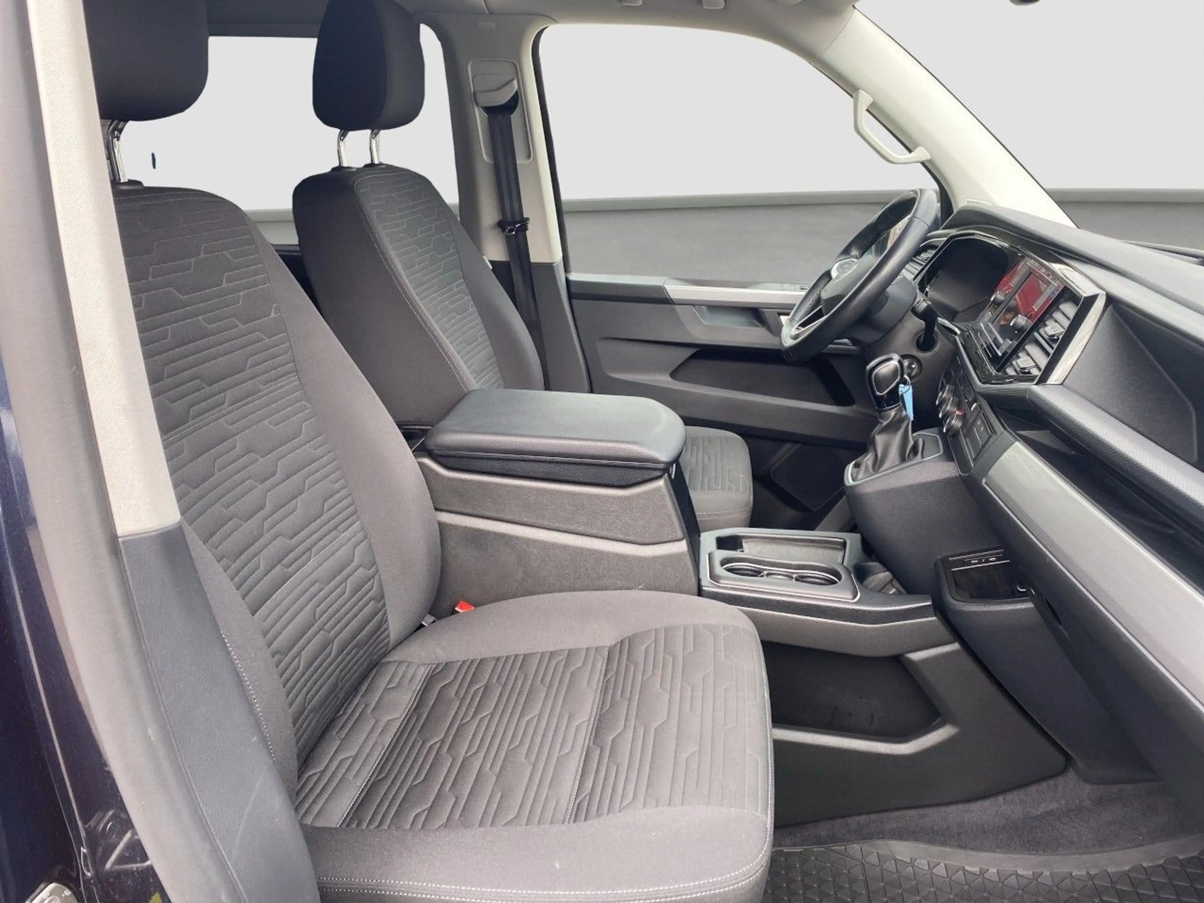 Volkswagen T6.1 Multivan 2.0 TDI Comfortline LED PDC STANDHZ Klima — photo 15