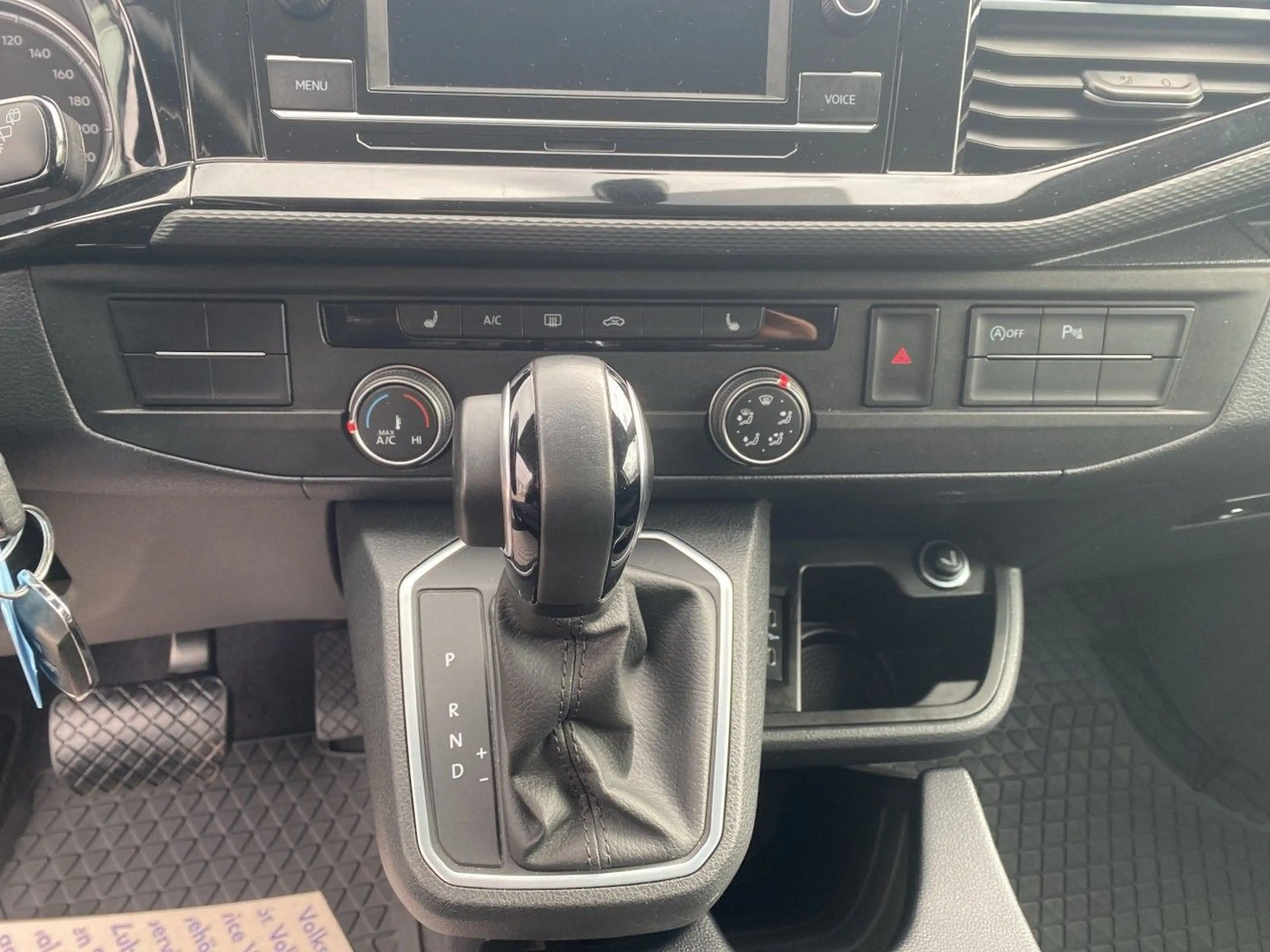 Volkswagen T6.1 Multivan 2.0 TDI Comfortline LED PDC STANDHZ Klima — photo 13