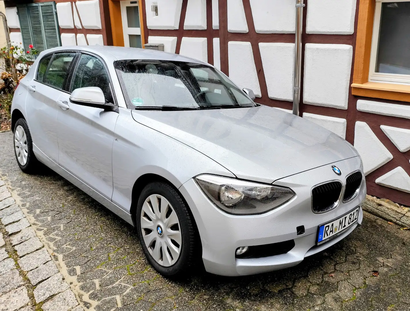 BMW 114 114i Grey - 1