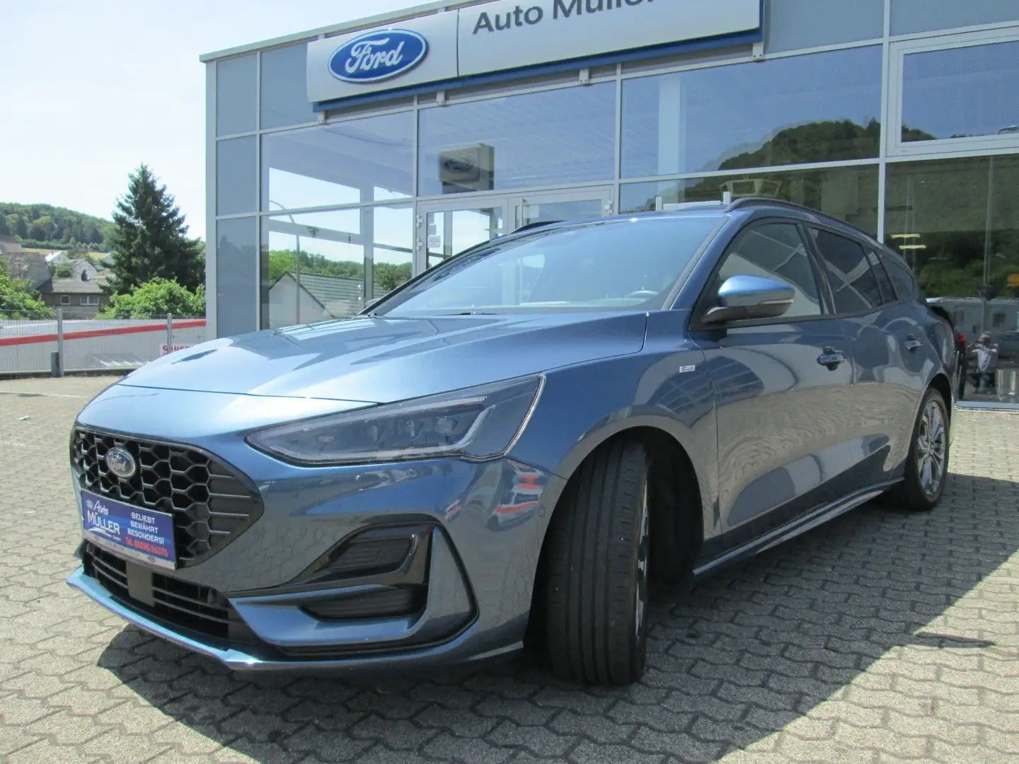 Ford Focus Turnier ST-Line X AHK Blau - 1