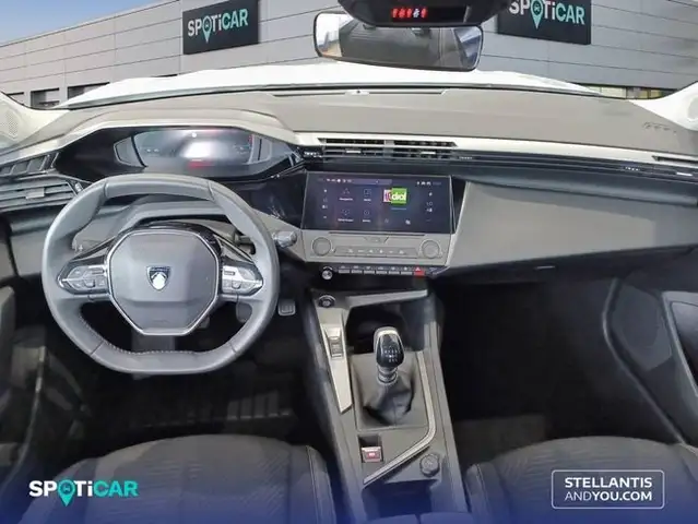 Peugeot 308 view 8