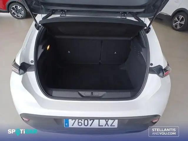 Peugeot 308 view 6