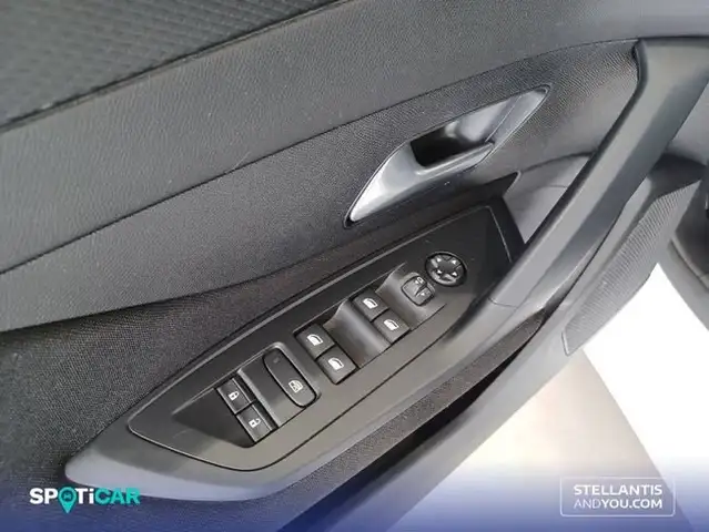 Peugeot 308 view 12