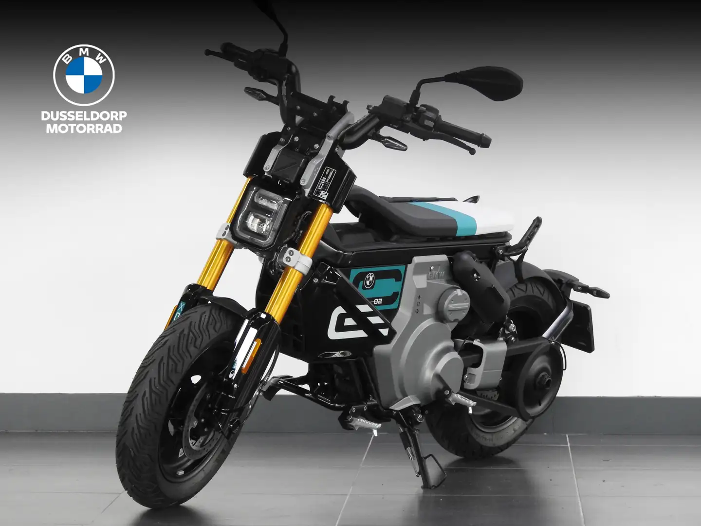BMW CE 02 Zwart - 1