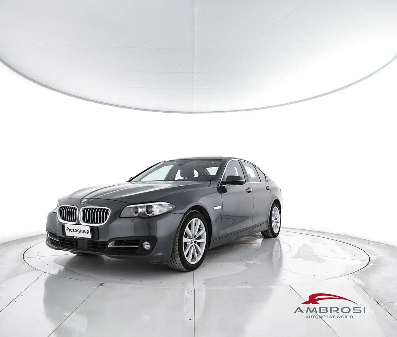 BMW 530 Berlina 530d xDrive Luxury Auto Grigio - 1