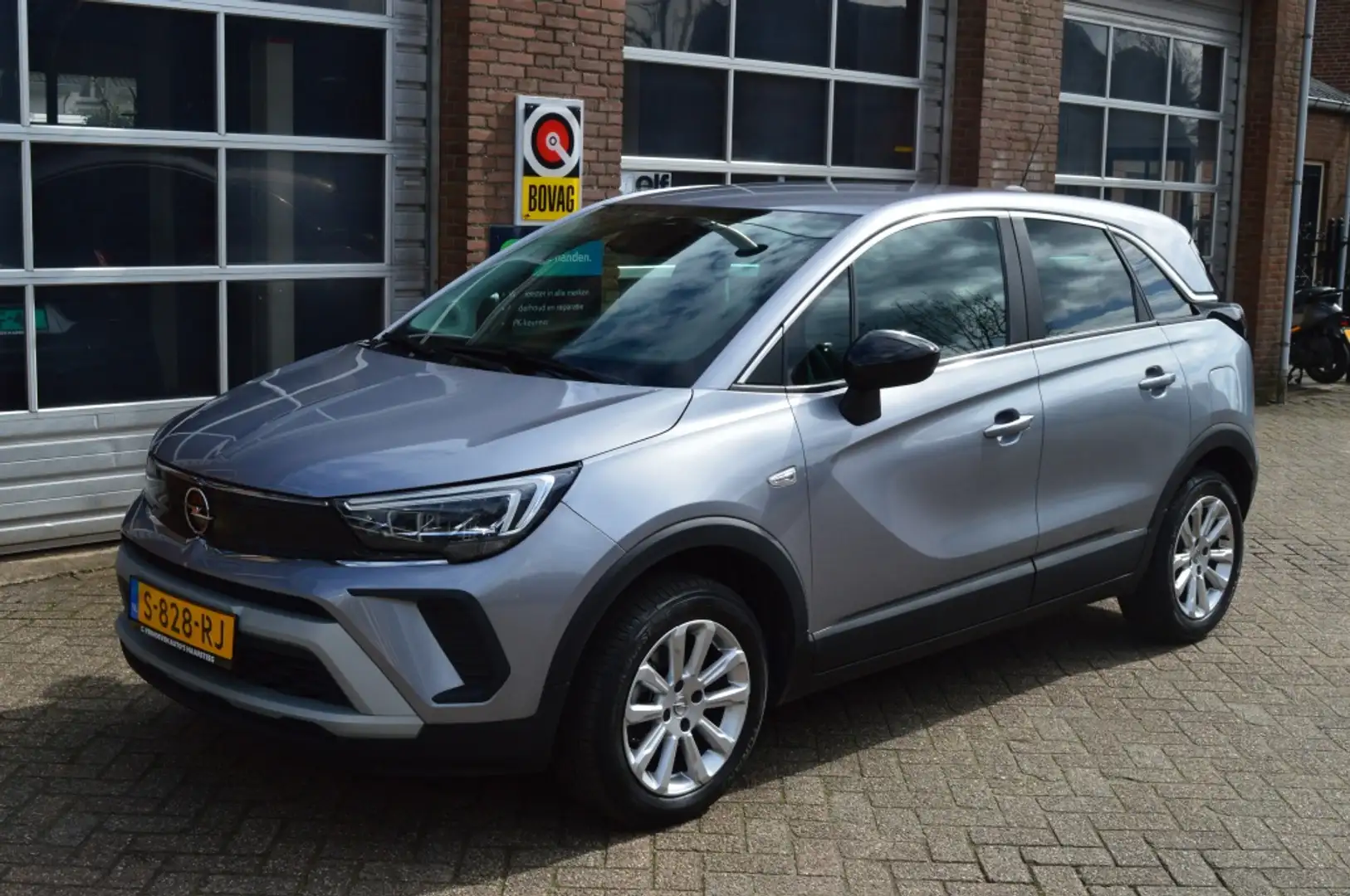 Opel Crossland 1.2 Turbo Elegance, Automaat, PDC, Camera, Led Gris - 1