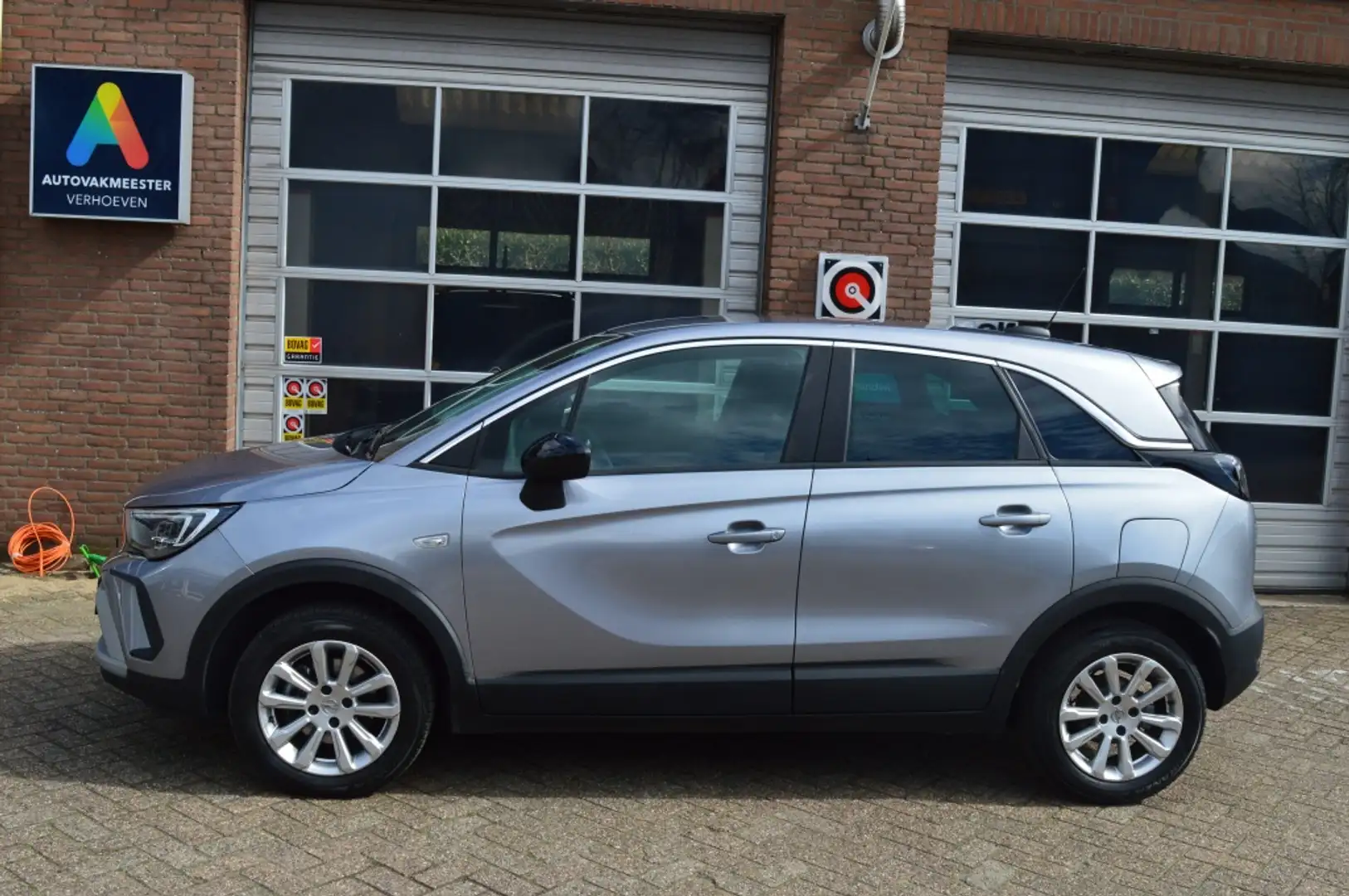 Opel Crossland 1.2 Turbo Elegance, Automaat, PDC, Camera, Led Gris - 2