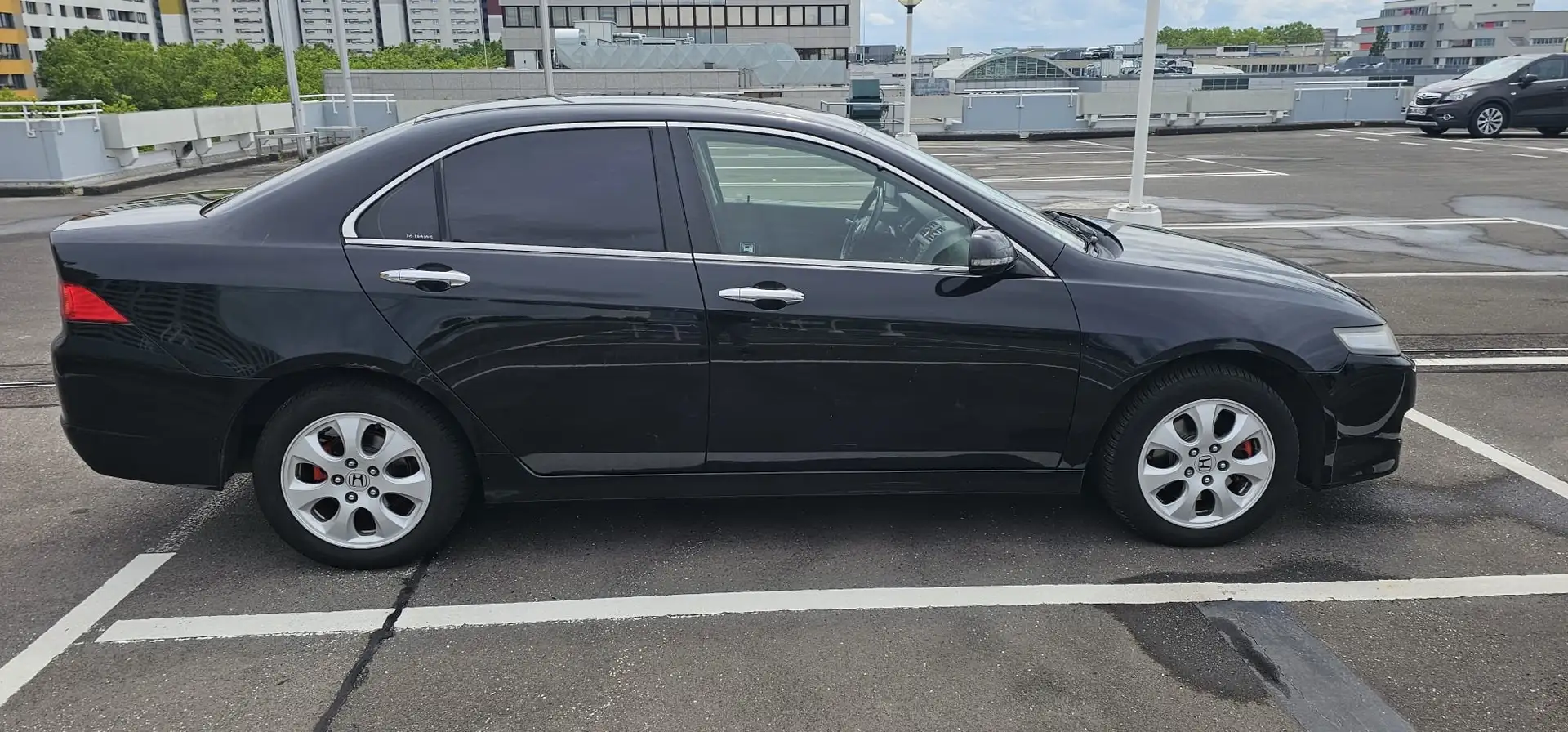Honda Accord Accord 2.0 i Automatik Executive Negro - 1
