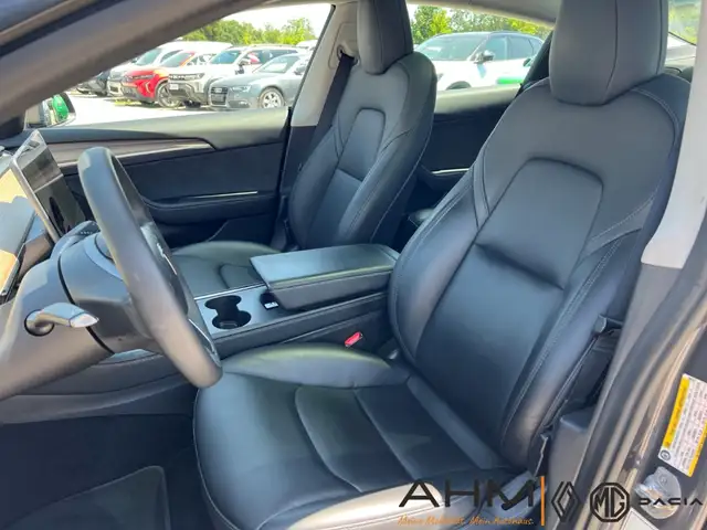 Tesla Model 3 view 11