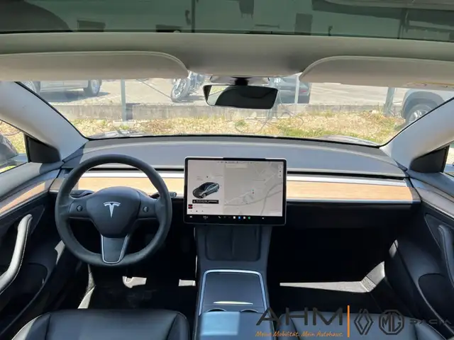 Tesla Model 3 view 13
