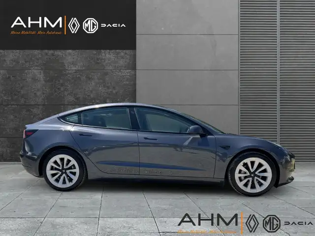 Tesla Model 3 view 6