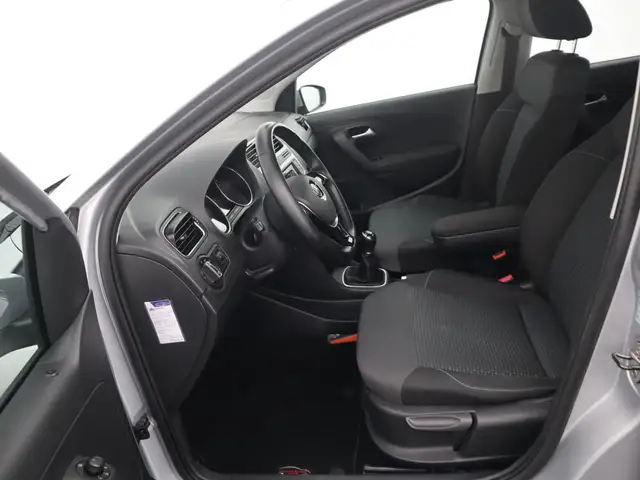 Volkswagen Polo view 19