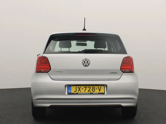 Volkswagen Polo view 4