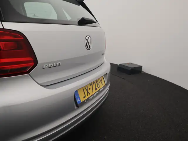 Volkswagen Polo view 5