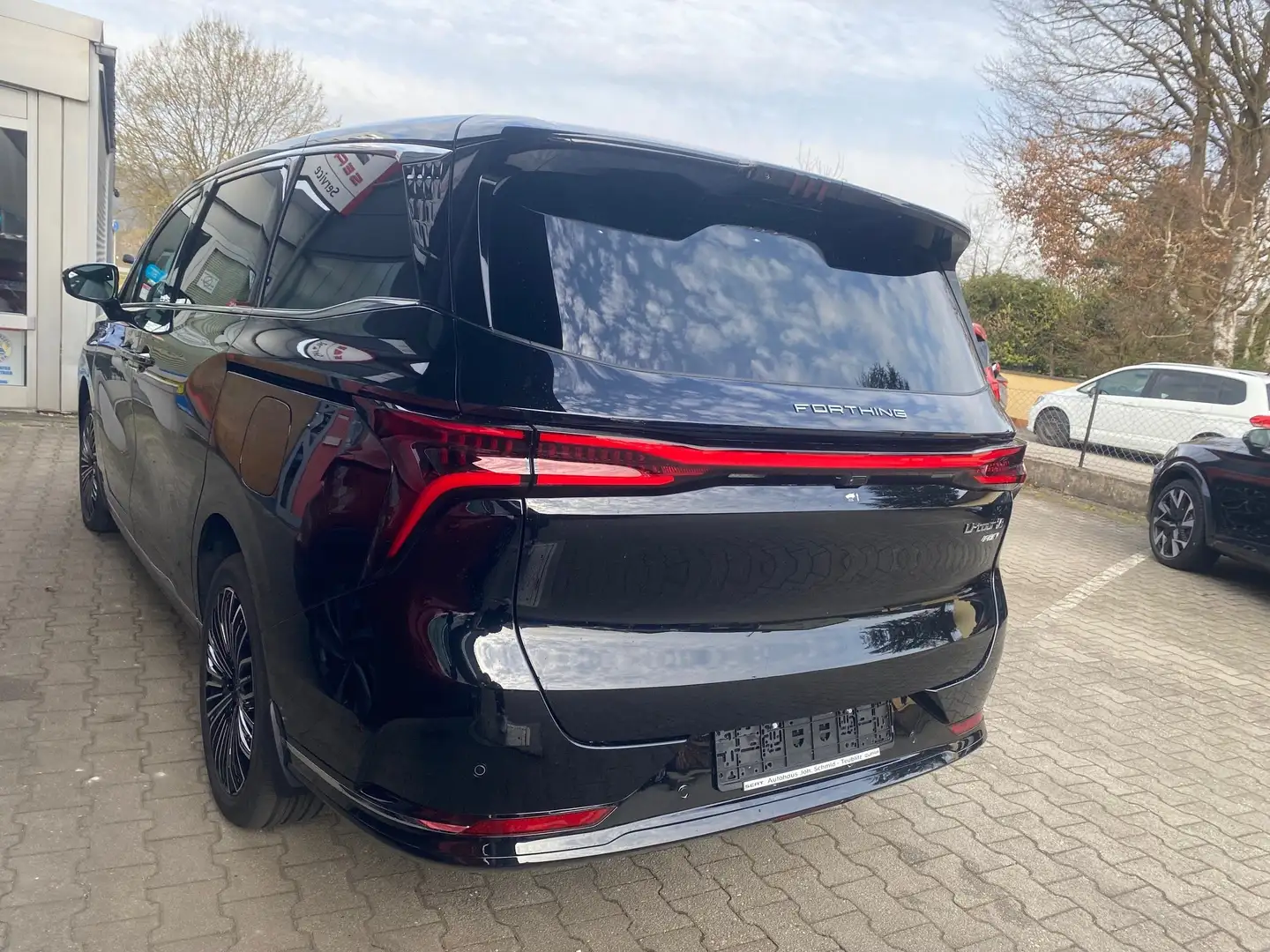 DFM Forthing 9 9 PHEV 1.5i Hybrid Schwarz - 2