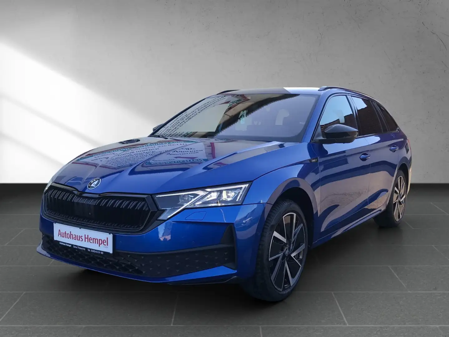 Skoda Octavia Combi IV 1.5 TSI mHEV DSG Sportline Vorführwagen Blau - 1
