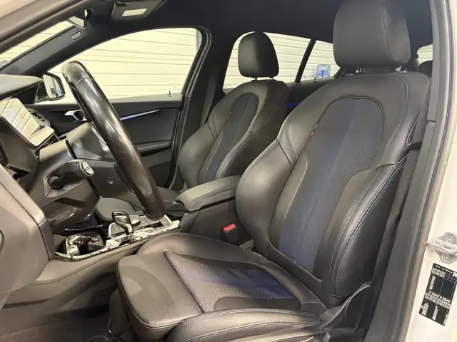 BMW 1 Series view 13