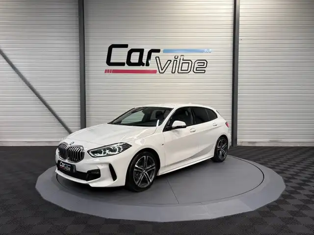 BMW 1 Series view 8