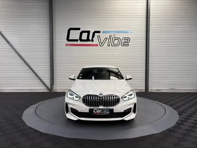 BMW 1 Series view 9
