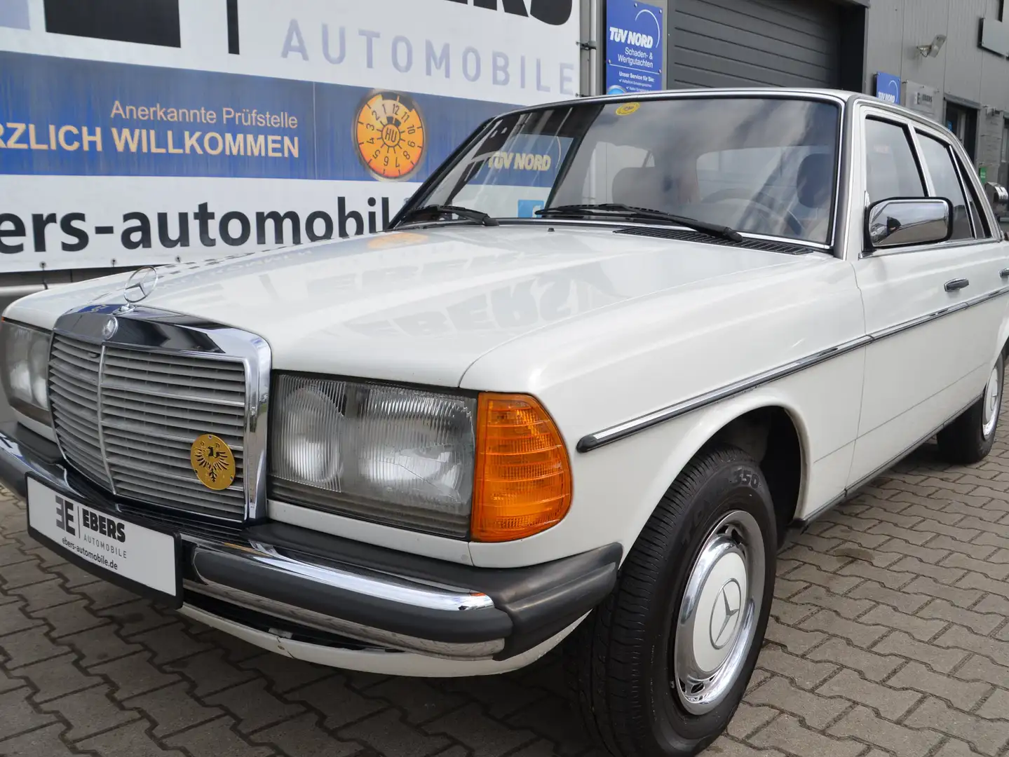 Mercedes-Benz 230 123/230 Oldtimer H-KENNZ/TÜV !!WERTANLAGE!! Alb - 1