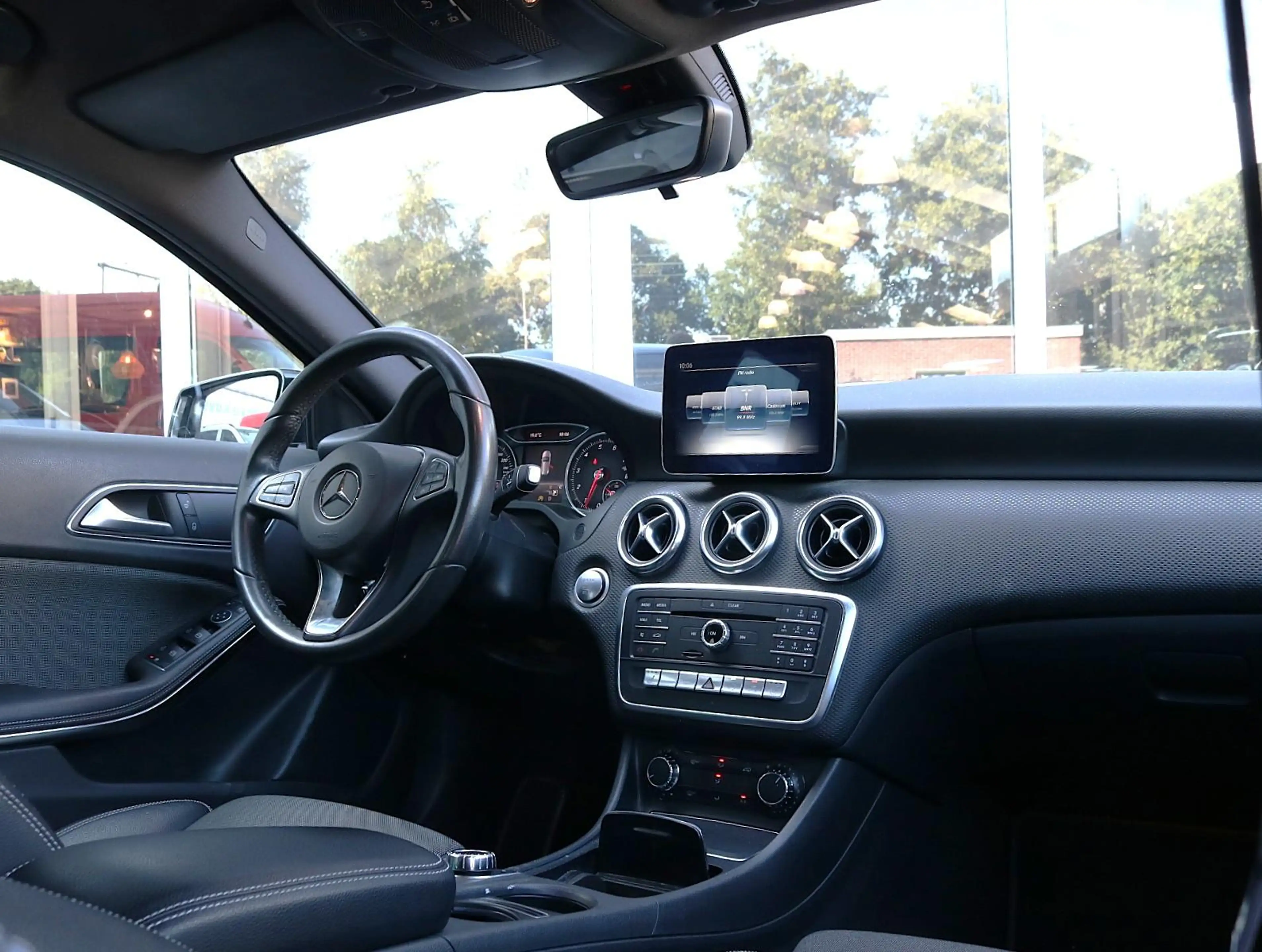 Mercedes-Benz A 180 Business Solution Camera | Stoelverwarming | Navig — photo 2