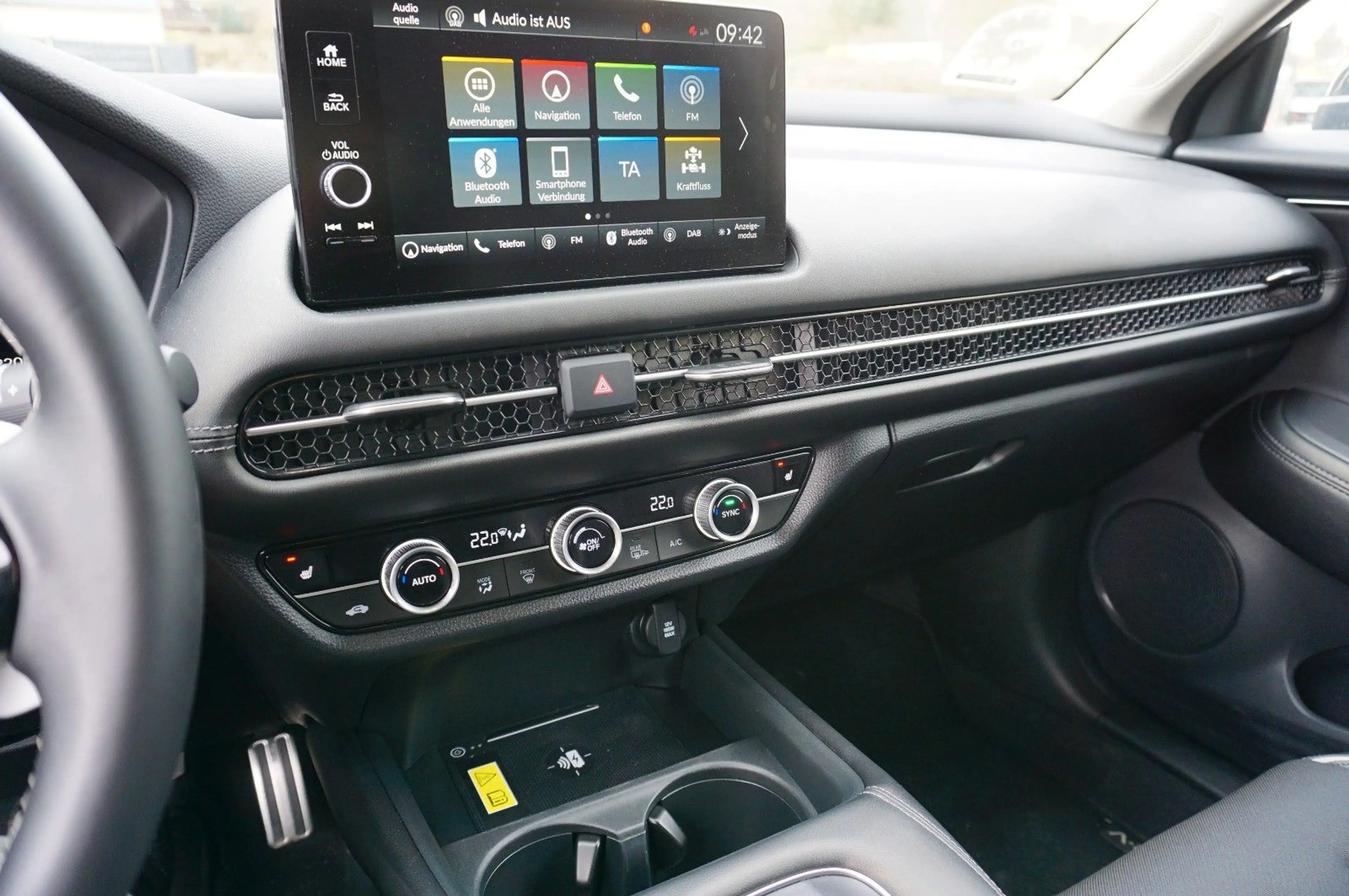 Honda ZR-V 2.0 Sport Hybrid — photo 8