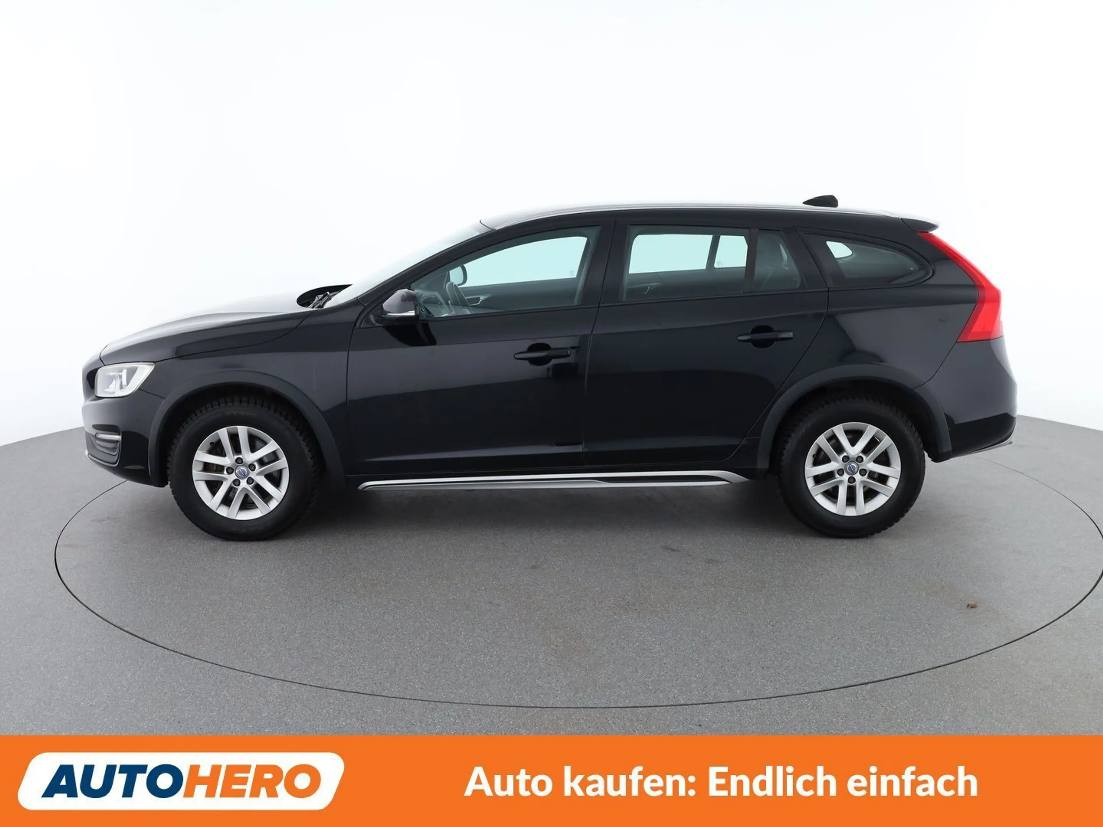 Volvo V60 Cross Country 2.0 D3 Business — photo 3