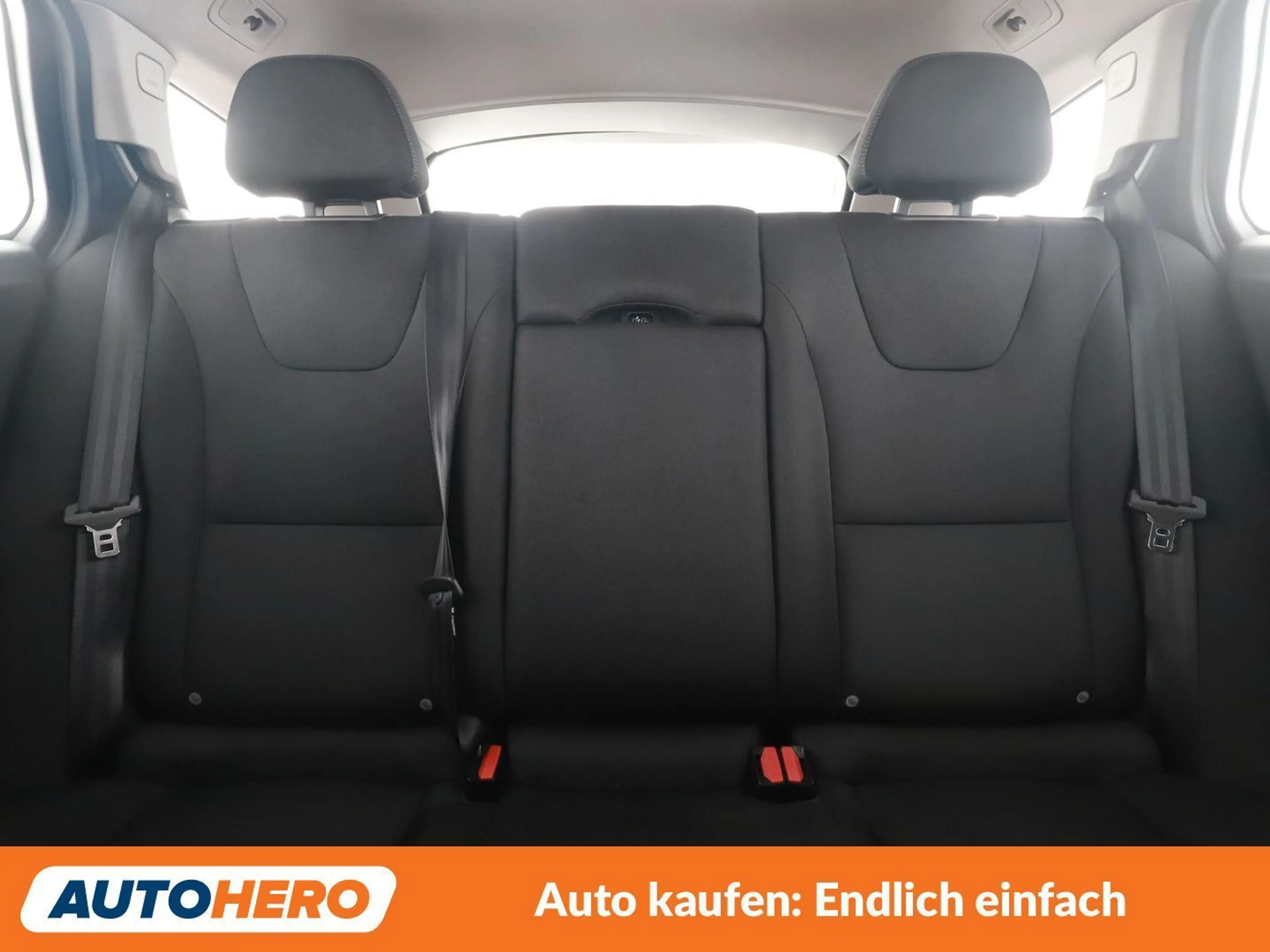 Volvo V60 Cross Country 2.0 D3 Business — photo 15
